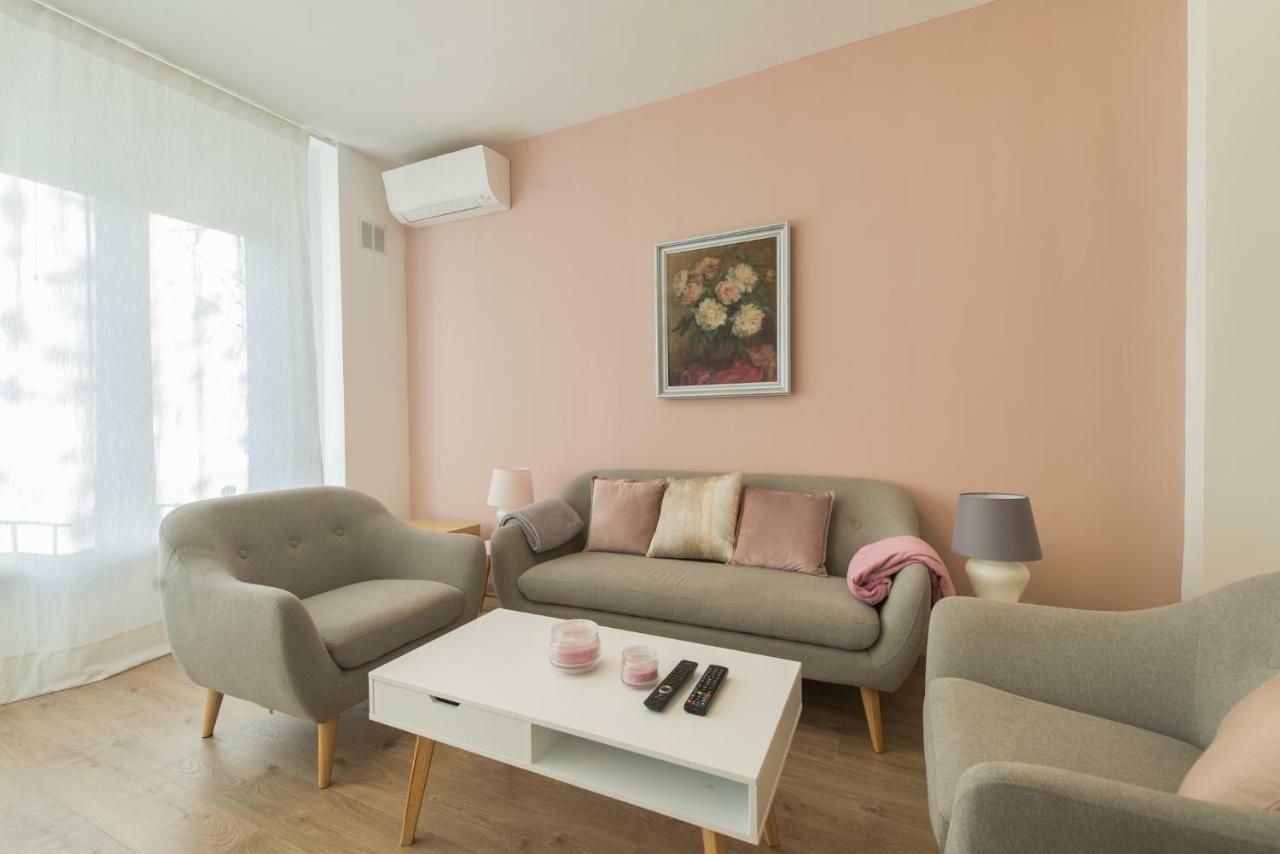 Chic And Spacious Apartment In Central Sofia - Patriarh Evtimiy By Flat Mаnager Luaran gambar