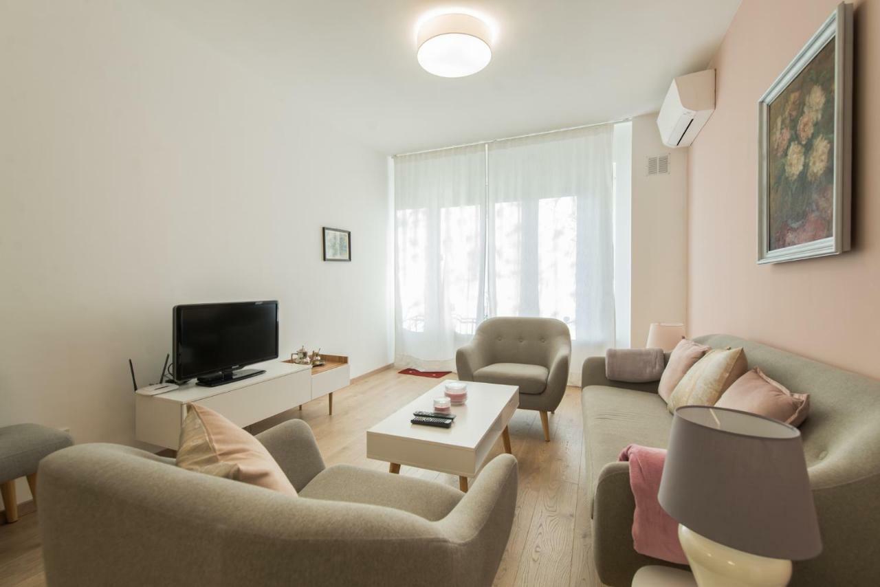 Chic And Spacious Apartment In Central Sofia - Patriarh Evtimiy By Flat Mаnager Luaran gambar